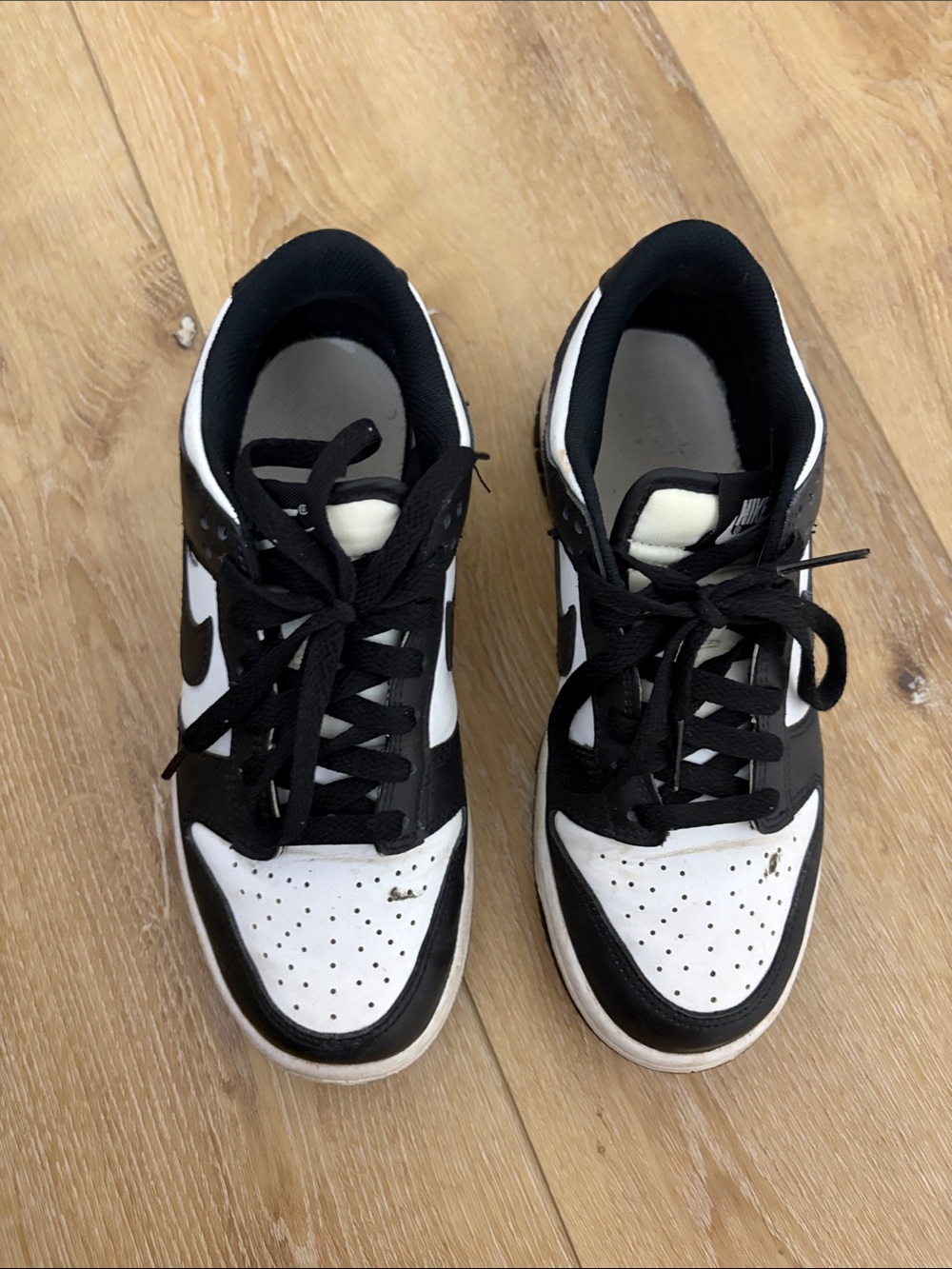 Nike Women's Black and White Low-Top Sneakers